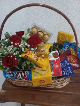 Cesta de Café e Rosas Veneza