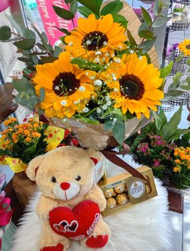 Buque com 3 Girassol, Ferrero Rocher e urso