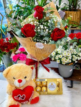 Buque de 3 Rosas, Ferrero Rocher e Ursinho