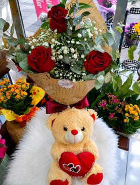 Buquê 3 rosas e Ursinho